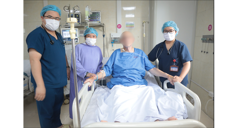 Cứu sống du khách Mỹ nguy kịch tại khách sạn nghi do ngộ độc metformin- Ảnh 6.