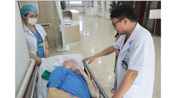 Cứu sống du khách Mỹ nguy kịch tại khách sạn nghi do ngộ độc metformin- Ảnh 4.