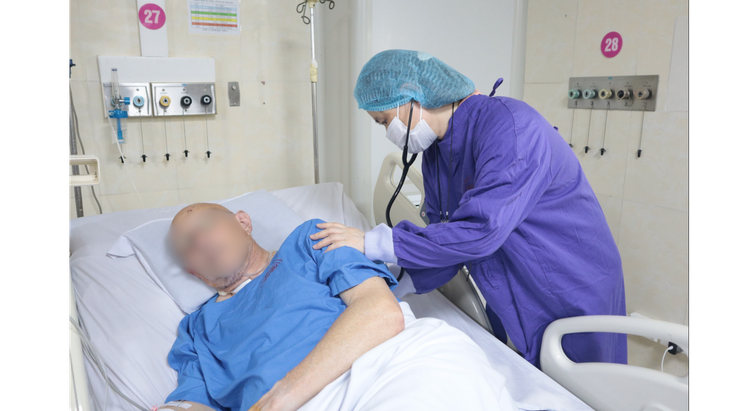 Cứu sống du khách Mỹ nguy kịch tại khách sạn nghi do ngộ độc metformin- Ảnh 2.