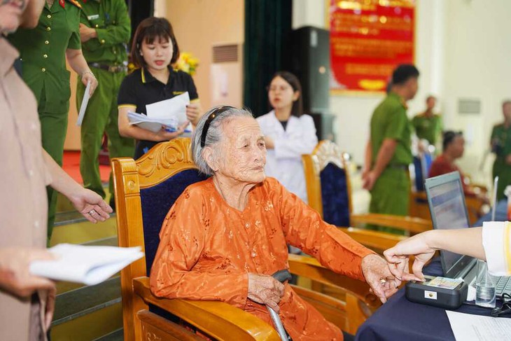 Một năm Ngân hàng Gen Liệt sĩ: 51.000 mẫu ADN và hành trình tri ân bằng khoa học- Ảnh 3. Một năm Ngân hàng Gen Liệt sĩ: 51.000 mẫu ADN và hành trình tri ân bằng khoa học- Ảnh 3.