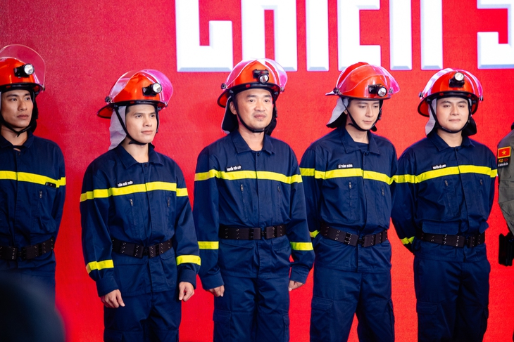Lộ diện dàn cast cực chất của 'Chiến sĩ quả cảm'- Ảnh 3. Lộ diện dàn cast cực chất của 'Chiến sĩ quả cảm'- Ảnh 3.