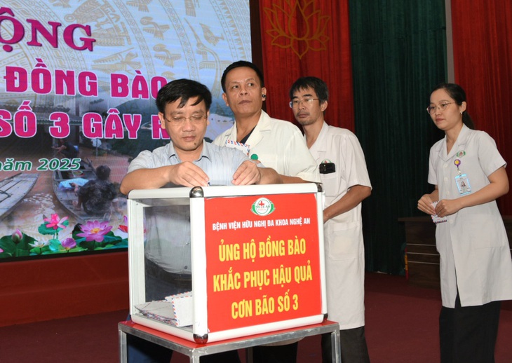 Bệnh viện HNĐK Nghệ An quyên góp 350 triệu đồng ủng hộ đồng bào vùng cao Nghệ An sau bão số 3- Ảnh 2. Bệnh viện HNĐK Nghệ An quyên góp 350 triệu đồng ủng hộ đồng bào vùng cao Nghệ An sau bão số 3- Ảnh 2.