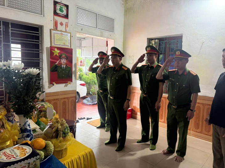 Mẹ liệt sĩ - Thiếu tá Nguyễn Đăng Khải: 'Con tôi đã có một hành trình vinh quang'- Ảnh 3.