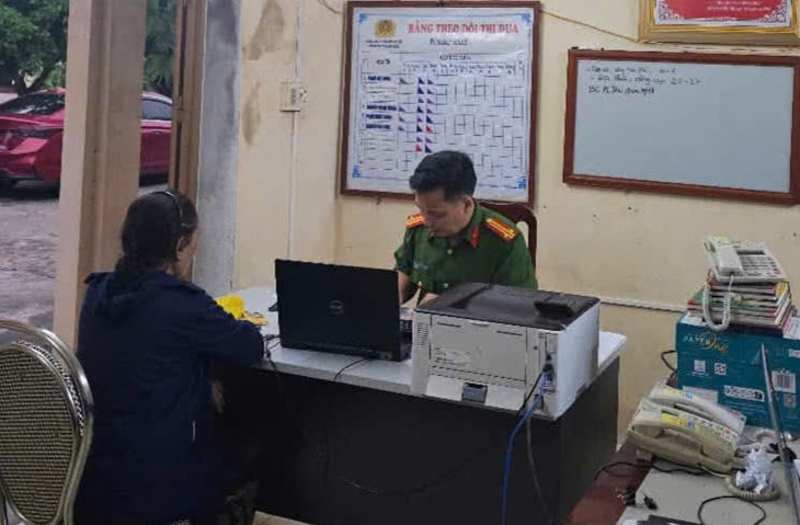 Bị công an 'rởm' gọi điện đe dọa bắt giam, cụ bà ở Hải Phòng suýt bị lừa 600 triệu- Ảnh 1. Bị công an 'rởm' gọi điện đe dọa bắt giam, cụ bà ở Hải Phòng suýt bị lừa 600 triệu- Ảnh 1.