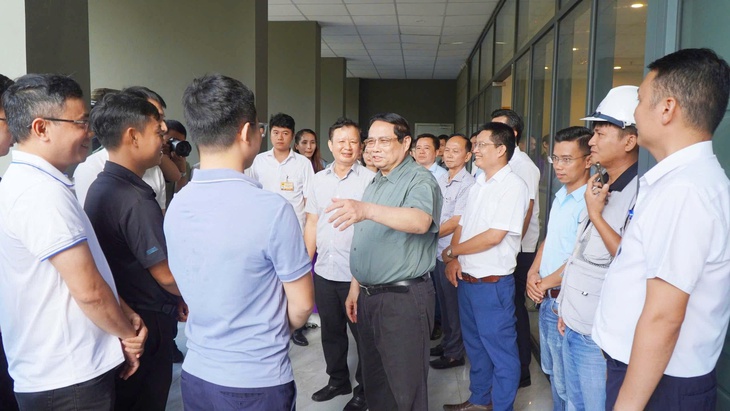 Thủ tướng thăm cây cầu mới bắc qua sông Hương và dự án nhà ở xã hội tại Huế- Ảnh 1. Thủ tướng thăm cây cầu mới bắc qua sông Hương và dự án nhà ở xã hội tại Huế- Ảnh 1.