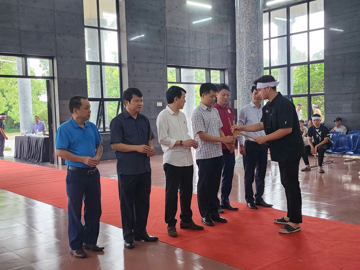 Chuyến du lịch định mệnh của cô giáo, hai con thơ bỗng chốc mồ côi- Ảnh 3.