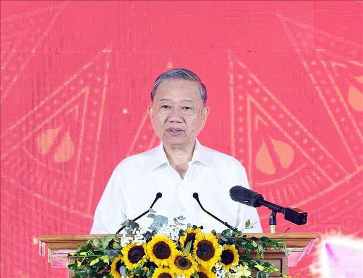 Tổng Bí thư Tô Lâm dự Lễ khởi công Trường liên cấp Tiểu học, THCS xã Si Pa Phìn, tỉnh Điện Biên- Ảnh 4.