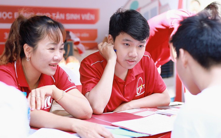 Làm sao để tối ưu hóa cơ hội trúng tuyển khi điểm thi tốt nghiệp THPT 2025 không như kỳ vọng?