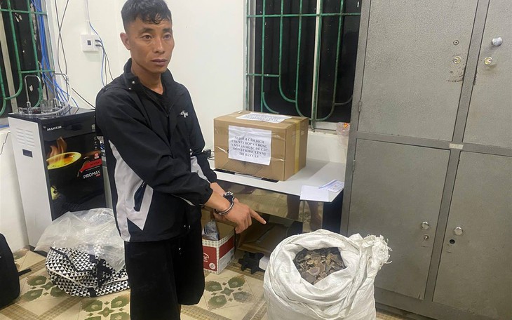 Hơn 2 tạ bạc tinh khiết bị chặn bắt khi tuồn lậu qua biên giới- Ảnh 4.