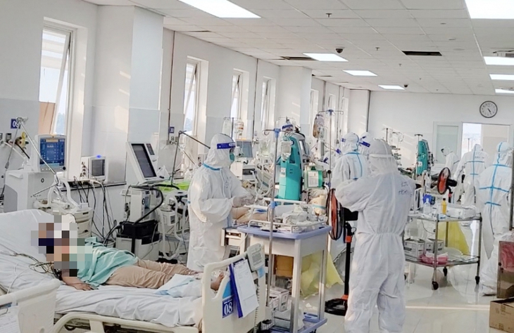 Công việc ngành Y đặc thù vất vả, nguy hiểm nhưng đãi ngộ chưa tương xứng- Ảnh 1. Công việc ngành Y đặc thù vất vả, nguy hiểm nhưng đãi ngộ chưa tương xứng- Ảnh 1.