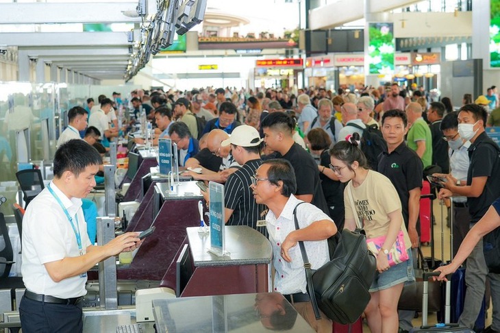 Hãng bay cập nhật thông tin vé máy bay phù hợp với địa giới hành chính mới- Ảnh 1. Hãng bay cập nhật thông tin vé máy bay phù hợp với địa giới hành chính mới- Ảnh 1.