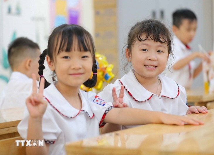 Nghị quyết về miễn, hỗ trợ học phí cho trẻ mầm non, học sinh phổ thông- Ảnh 1.
