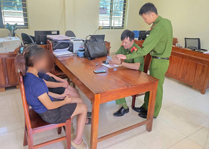 Giải cứu 2 nữ sinh lớp 8 ở Lào Cai bị đối tượng trên mạng dụ bỏ nhà đi làm thuê- Ảnh 1.