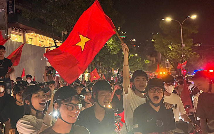 'Đi bão' mừng Việt Nam thắng Thái Lan, 60 trường hợp bị xử lý- Ảnh 2.