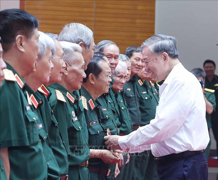 Tổng Bí thư Tô Lâm gặp mặt đại biểu có công với cách mạng- Ảnh 1.