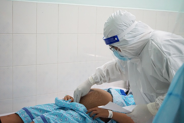 Nâng cao vai trò của nữ hộ sinh trong hoạt động chăm sóc sức khỏe bà mẹ và trẻ sơ sinh vùng cao- Ảnh 2. Nâng cao vai trò của nữ hộ sinh trong hoạt động chăm sóc sức khỏe bà mẹ và trẻ sơ sinh vùng cao- Ảnh 2.
