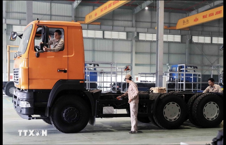 Bảng giá tính lệ phí trước bạ điều chỉnh, bổ sung đối với ôtô, xe máy- Ảnh 1.