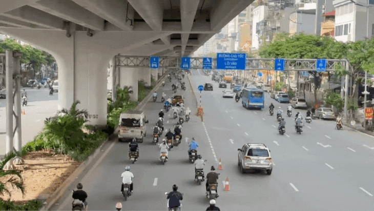 Chốt ngày phân làn giao thông đường Võ Chí Công, người dân đi lại thế nào?- Ảnh 2.
