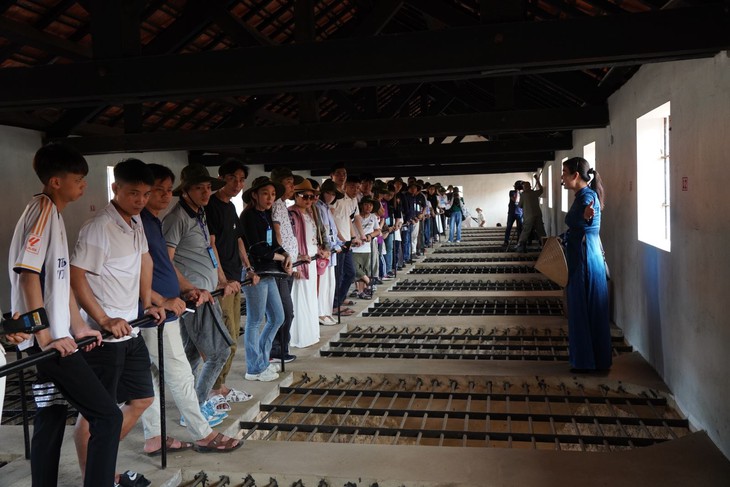 Cảnh giác với lừa đảo khi nhu cầu đặt tour hè tăng cao- Ảnh 1.