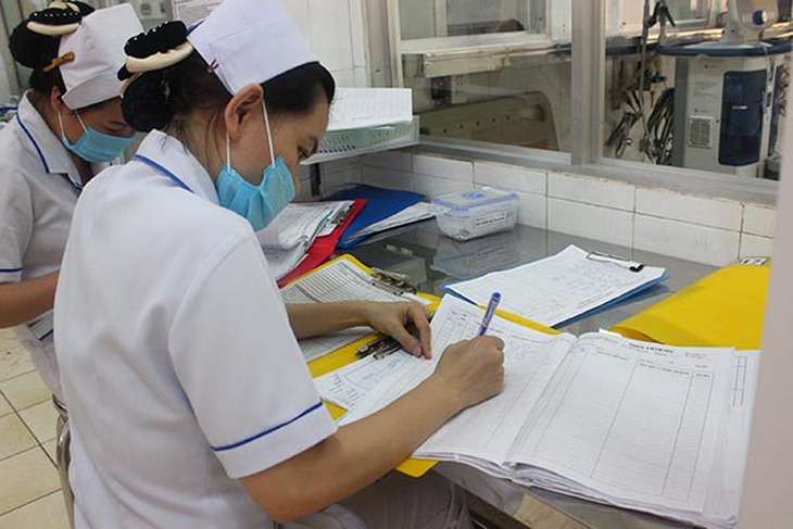Khi bệnh viện triển khai hồ sơ bệnh án điện tử, bệnh án giấy có còn được sử dụng hay không?- Ảnh 2. Khi bệnh viện triển khai hồ sơ bệnh án điện tử, bệnh án giấy có còn được sử dụng hay không?- Ảnh 2.
