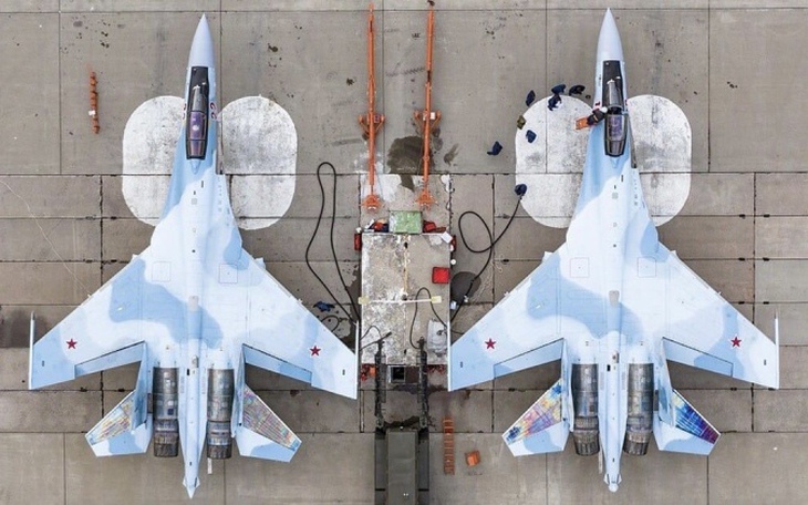 Máy bay tuần tra Mỹ để lộ 'vũ khí bí mật' khi bị Su-35 Nga chặn ở Biển Đen- Ảnh 1.