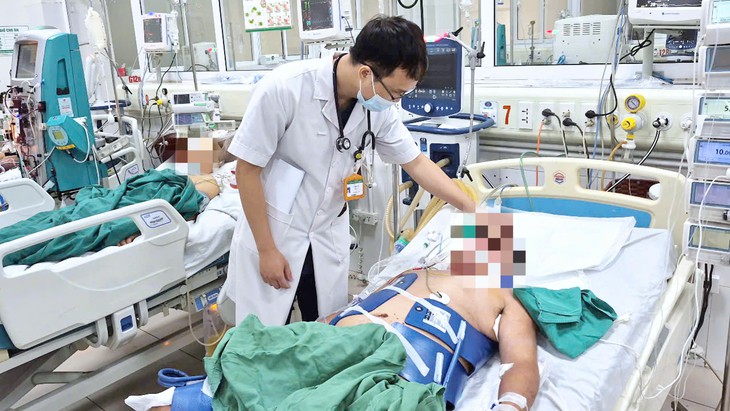 Cứu sống bệnh nhân mất ý thức khi đang sửa bồn nước nghi do điện giật- Ảnh 3.