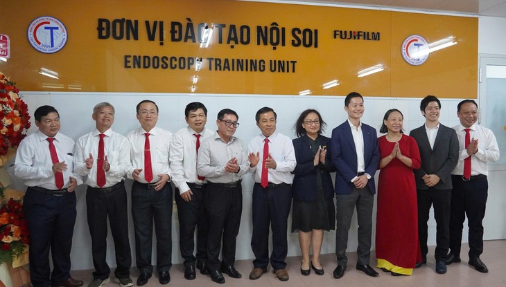 Lần đầu tiên Đồng bằng sông Cửu Long triển khai kỹ thuật nội soi siêu âm- Ảnh 2. Lần đầu tiên Đồng bằng sông Cửu Long triển khai kỹ thuật nội soi siêu âm- Ảnh 2.