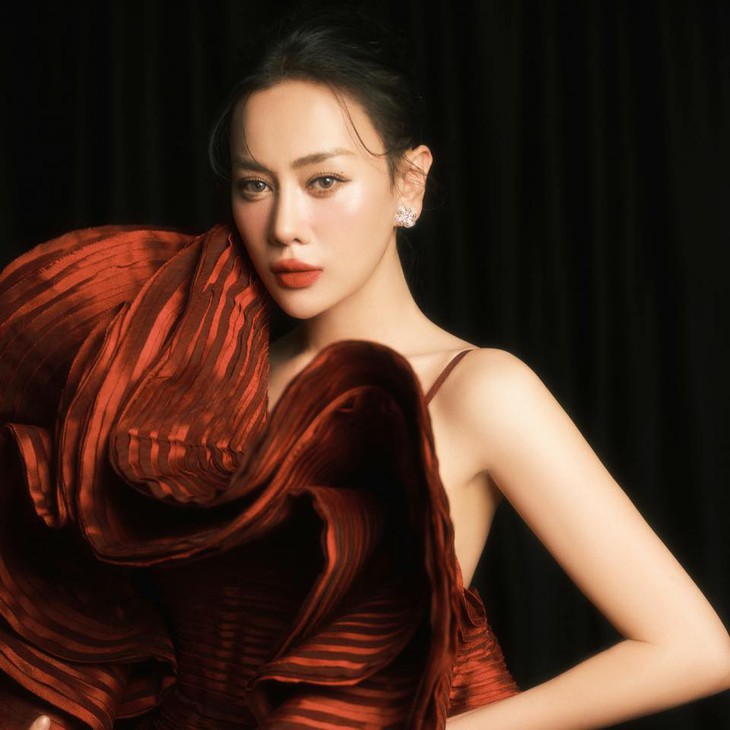 Bị bịa đặt mỗi tháng chồng đại gia cho 1 tỷ tiêu vặt, thực tế Phương Oanh giàu ra sao?- Ảnh 1.