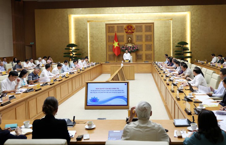 Phó Thủ tướng Lê Thành Long: Sớm hoàn thiện Nghị quyết về đột phá trong công tác chăm sóc sức khỏe nhân dân- Ảnh 1.