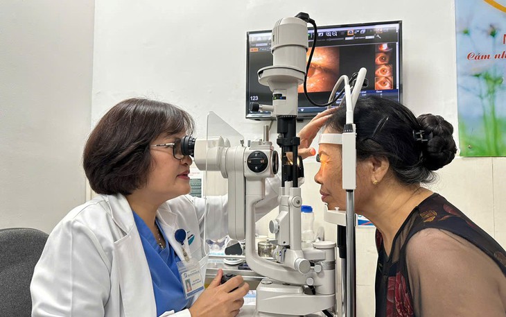 Giải pháp đột phá tìm lại thị lực tuổi thanh xuân cho người bệnh đục thủy tinh thể