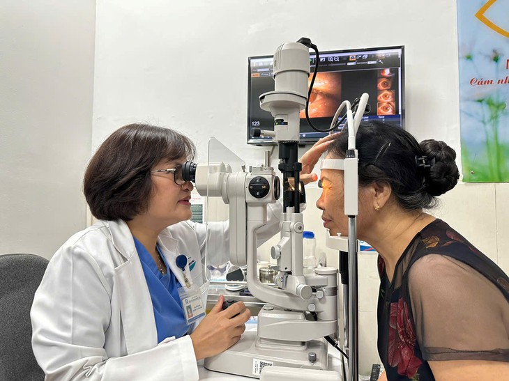 Giải pháp đột phá tìm lại thị lực tuổi thanh xuân cho người bệnh đục thủy tinh thể- Ảnh 1.