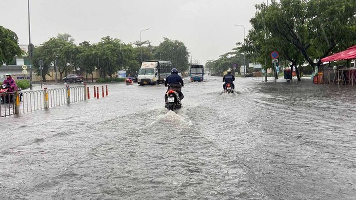 Đêm nay miền Bắc đón mưa lớn- Ảnh 2.