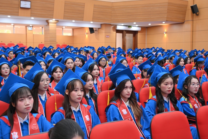 Hơn 70% tân cử nhân Đại học Y Hà Nội tốt nghiệp loại khá, giỏi- Ảnh 1. Hơn 70% tân cử nhân Đại học Y Hà Nội tốt nghiệp loại khá, giỏi- Ảnh 1.