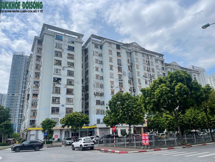 Cận cảnh chung cư tái định cư cũ ở Hà Nội được rao bán hơn 75 triệu/m2- Ảnh 1. Cận cảnh chung cư tái định cư cũ ở Hà Nội được rao bán hơn 75 triệu/m2- Ảnh 1.