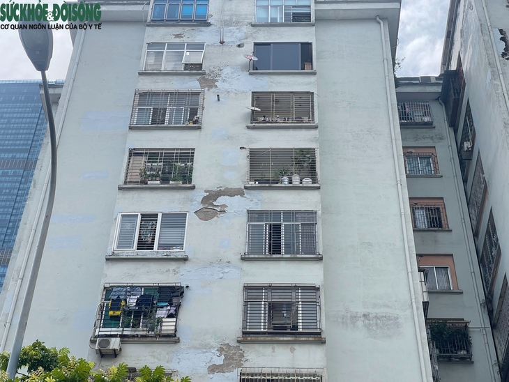 Cận cảnh chung cư tái định cư cũ ở Hà Nội được rao bán hơn 75 triệu/m2- Ảnh 3. Cận cảnh chung cư tái định cư cũ ở Hà Nội được rao bán hơn 75 triệu/m2- Ảnh 3.