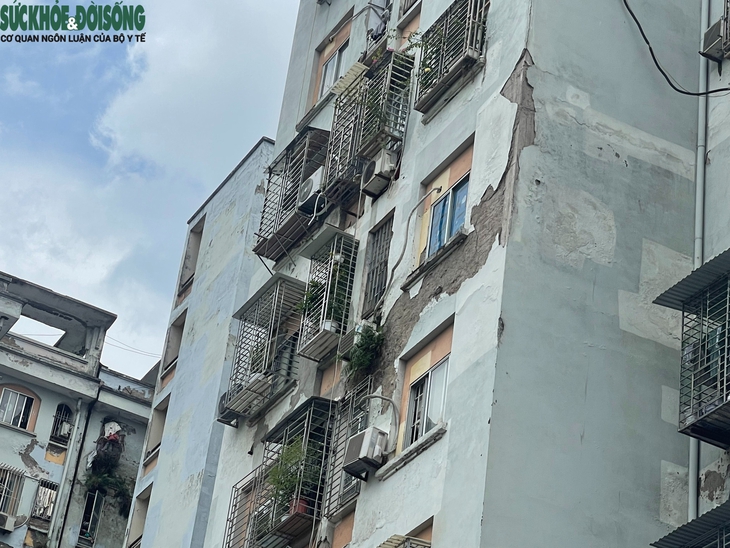 Cận cảnh chung cư tái định cư cũ ở Hà Nội được rao bán hơn 75 triệu/m2- Ảnh 9. Cận cảnh chung cư tái định cư cũ ở Hà Nội được rao bán hơn 75 triệu/m2- Ảnh 9.