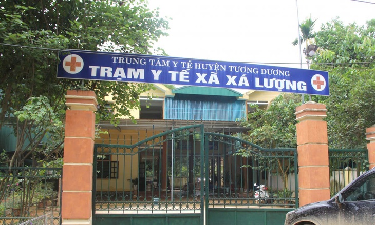 Y đức giữa tâm lũ- Ảnh 1. Y đức giữa tâm lũ- Ảnh 1.