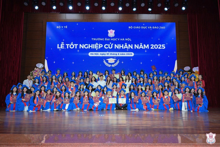 Hơn 70% tân cử nhân Đại học Y Hà Nội tốt nghiệp loại khá, giỏi- Ảnh 4. Hơn 70% tân cử nhân Đại học Y Hà Nội tốt nghiệp loại khá, giỏi- Ảnh 4.