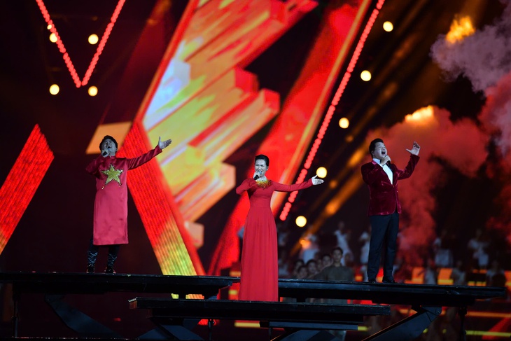 Những khoảnh khắc vô cùng ấn tượng tại concert 'Tổ quốc trong tim'- Ảnh 8. Những khoảnh khắc vô cùng ấn tượng tại concert 'Tổ quốc trong tim'- Ảnh 8.