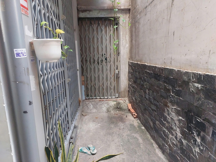 Khởi tố hai người liên quan vụ thi thể cô gái trong vali ở TPHCM- Ảnh 1.