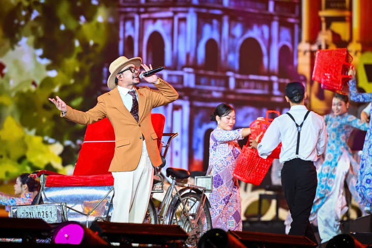 Những khoảnh khắc vô cùng ấn tượng tại concert 'Tổ quốc trong tim'- Ảnh 7. Những khoảnh khắc vô cùng ấn tượng tại concert 'Tổ quốc trong tim'- Ảnh 7.