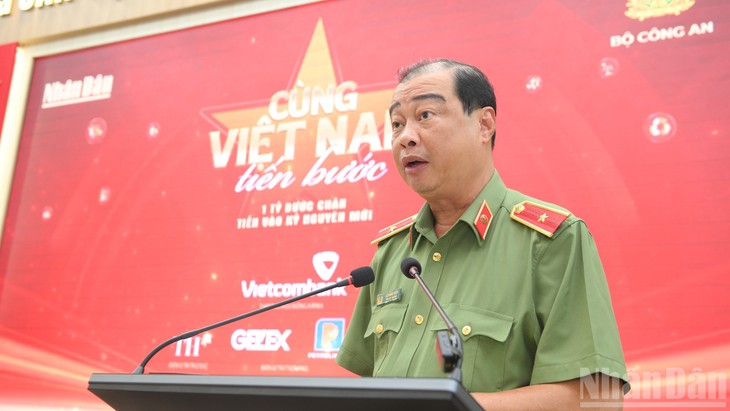 'Cùng Việt Nam tiến bước': Lan tỏa những giá trị chưa từng có tiền lệ- Ảnh 5. 'Cùng Việt Nam tiến bước': Lan tỏa những giá trị chưa từng có tiền lệ- Ảnh 5.