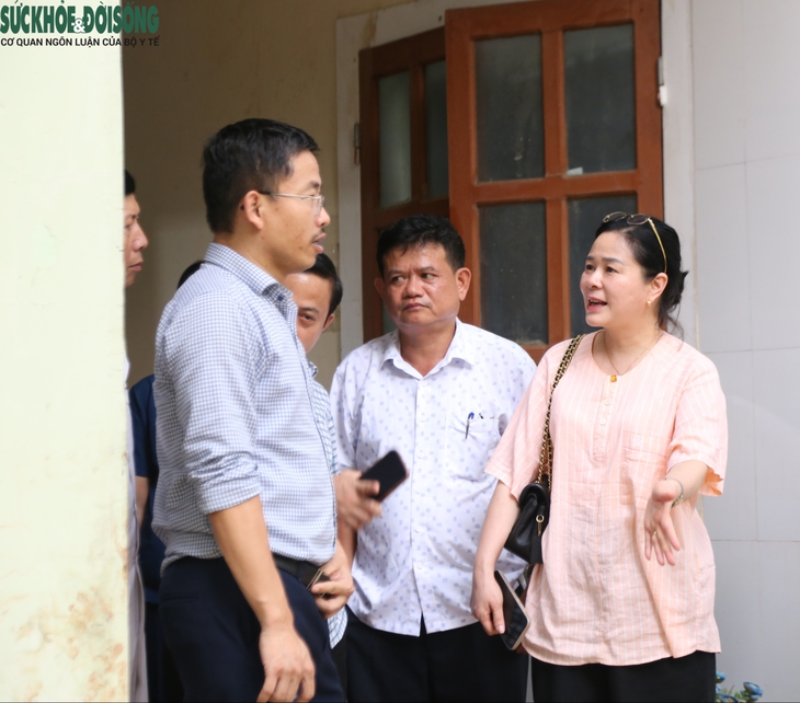 Quyết liệt khôi phục y tế vùng tâm lũ Nghệ An, đặt sức khỏe người dân lên trên hết- Ảnh 8.