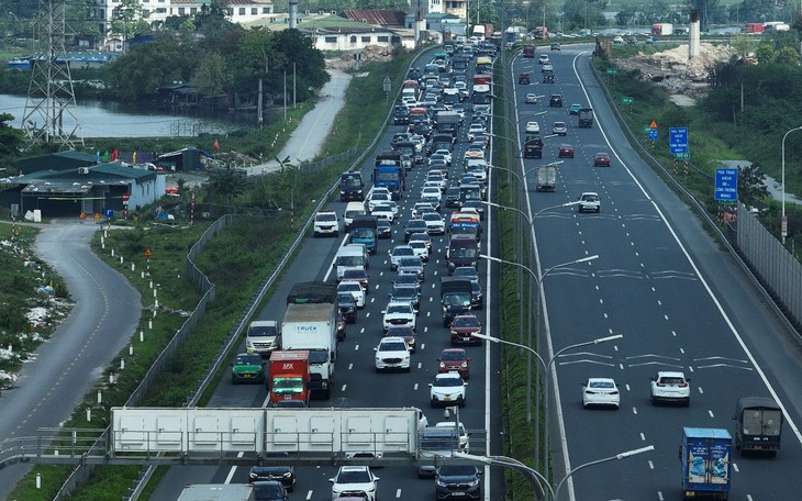 Cao tốc Hà Nội - Hải Phòng: Thí điểm cấm xe tải, xe khách chạy làn trái và tăng tốc độ tối thiểu