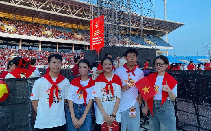Dự án 'Việt Nam ơi' lan toả tình yêu Tổ quốc- Ảnh 13.