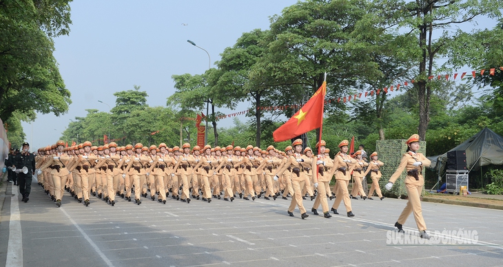 Hành trình của nữ Thạc sĩ chạm tới ước mơ khoác màu áo Công an nhân dân- Ảnh 1.