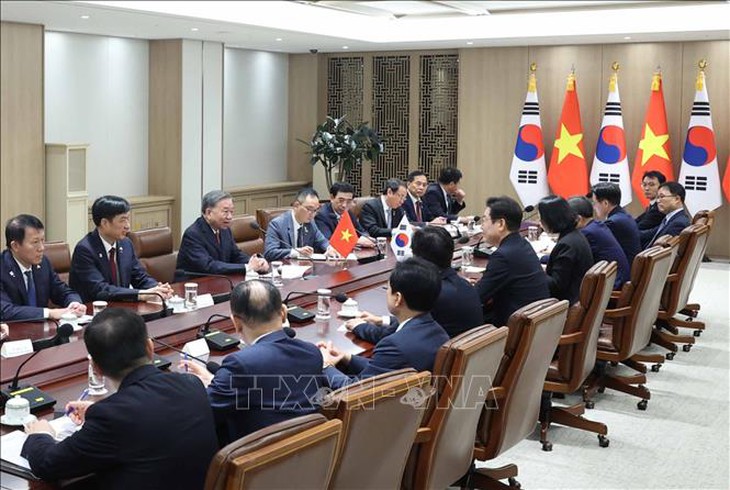 Tổng Bí thư Tô Lâm hội đàm với Tổng thống Hàn Quốc Lee Jae Myung- Ảnh 6. Tổng Bí thư Tô Lâm hội đàm với Tổng thống Hàn Quốc Lee Jae Myung- Ảnh 6.