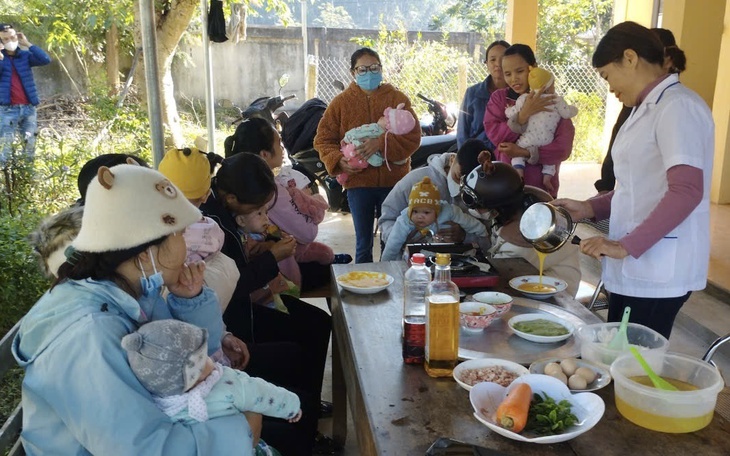 Can thiệp cải thiện tình trạng dinh dưỡng và giảm suy dinh dưỡng thấp còi ở trẻ em vùng đồng bào dân tộc thiểu số và miền núi