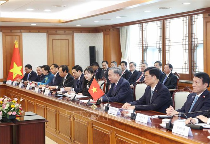 Tổng Bí thư Tô Lâm hội kiến Thủ tướng Hàn Quốc Kim Min Seok- Ảnh 3. Tổng Bí thư Tô Lâm hội kiến Thủ tướng Hàn Quốc Kim Min Seok- Ảnh 3.
