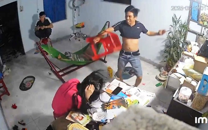 Công an thông tin vụ anh trai dùng ghế đánh tới tấp vào đầu em gái